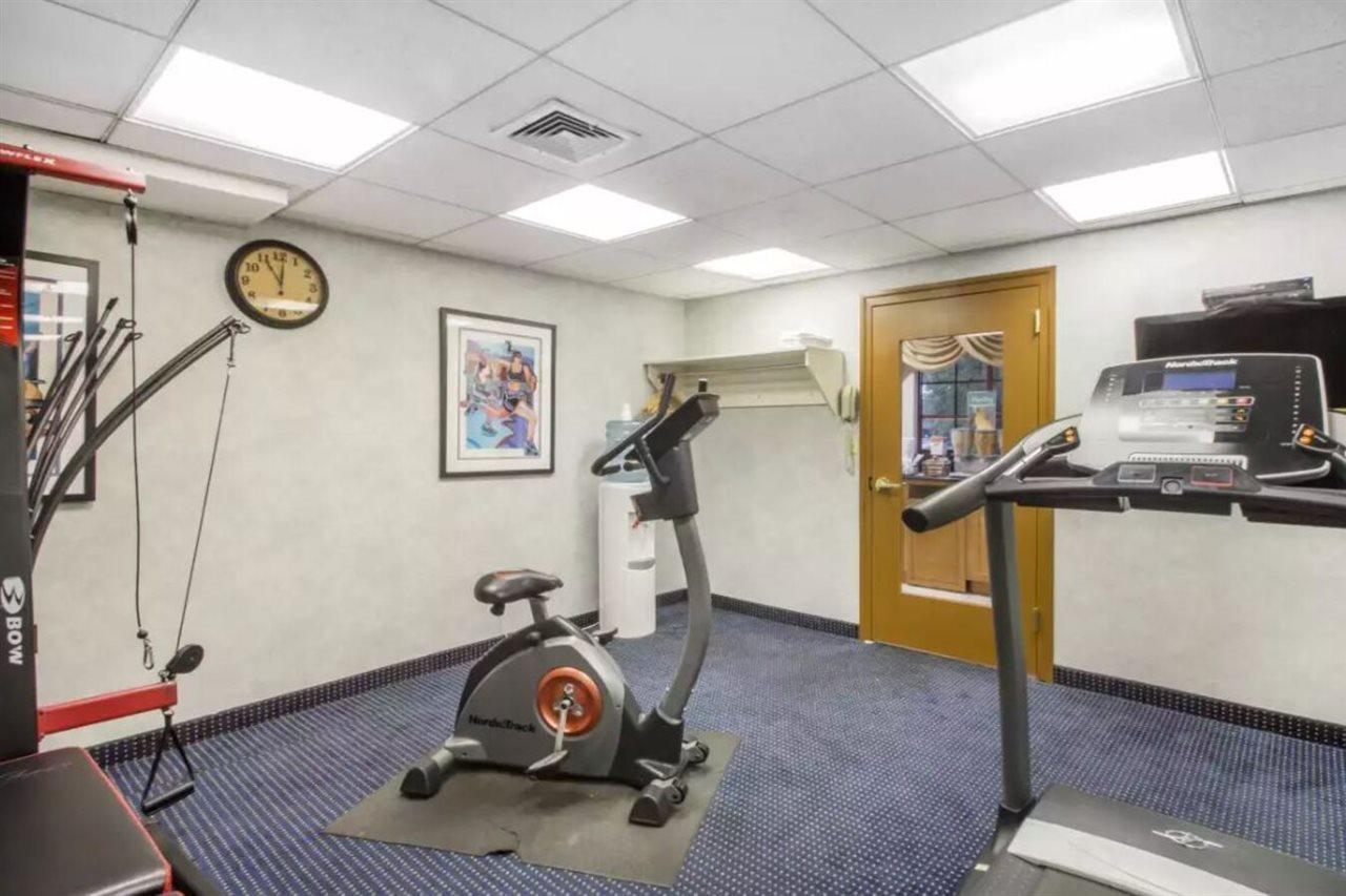 Quality Inn Near Princeton Lawrence Экстерьер фото
