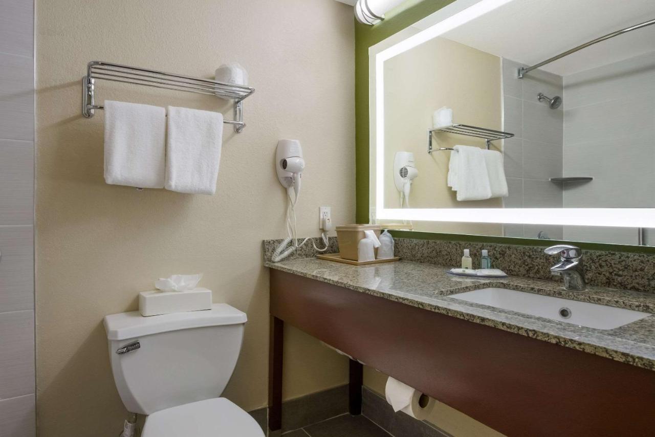 Quality Inn Near Princeton Lawrence Экстерьер фото