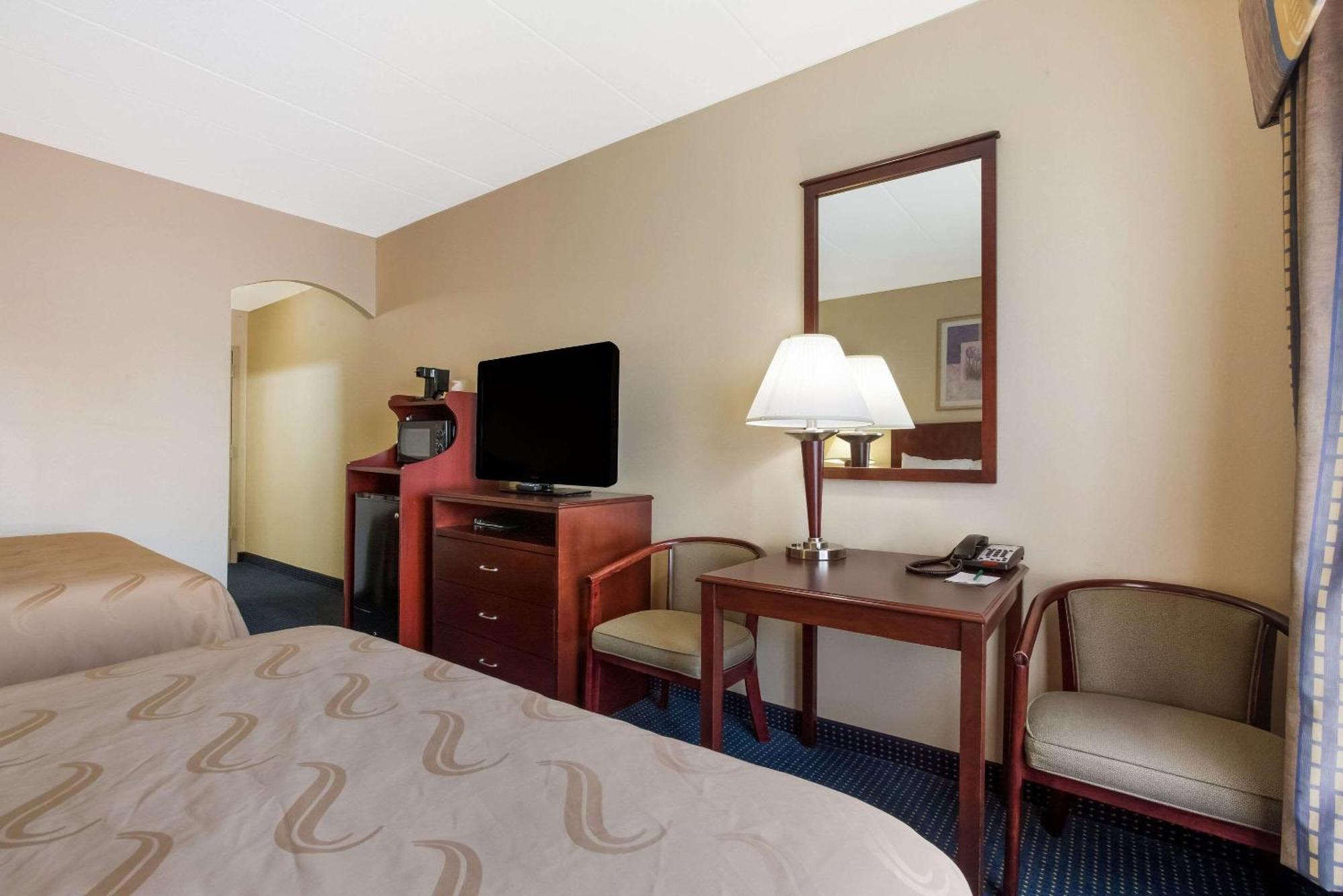 Quality Inn Near Princeton Lawrence Экстерьер фото