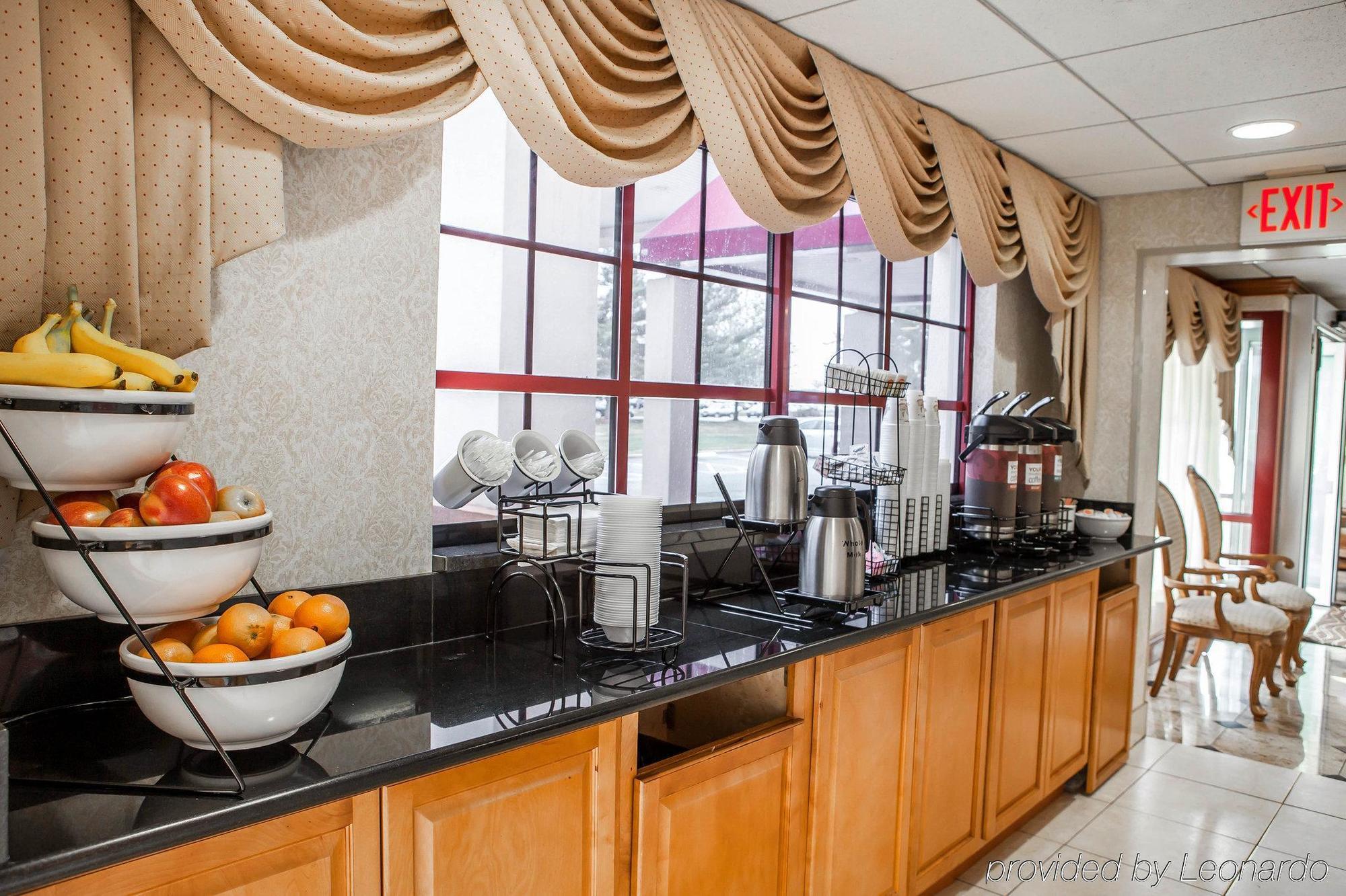Quality Inn Near Princeton Lawrence Экстерьер фото