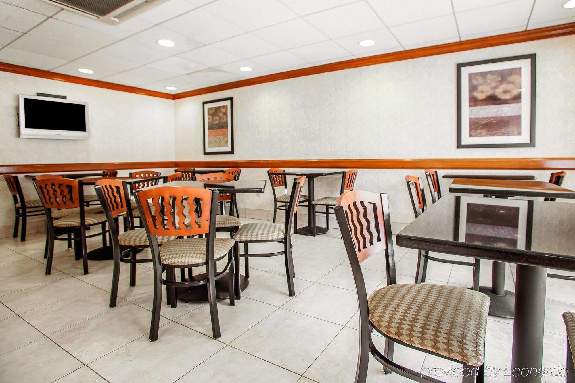 Quality Inn Near Princeton Lawrence Экстерьер фото