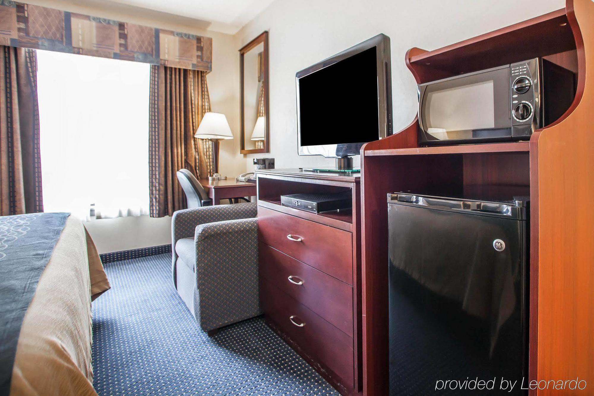 Quality Inn Near Princeton Lawrence Экстерьер фото