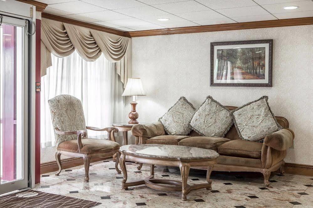Quality Inn Near Princeton Lawrence Экстерьер фото