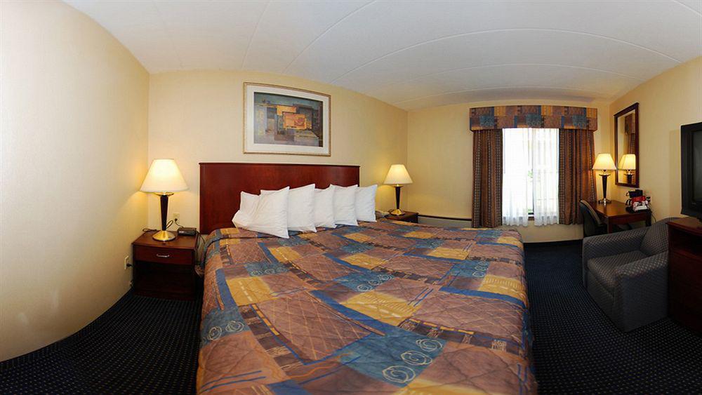 Quality Inn Near Princeton Lawrence Экстерьер фото